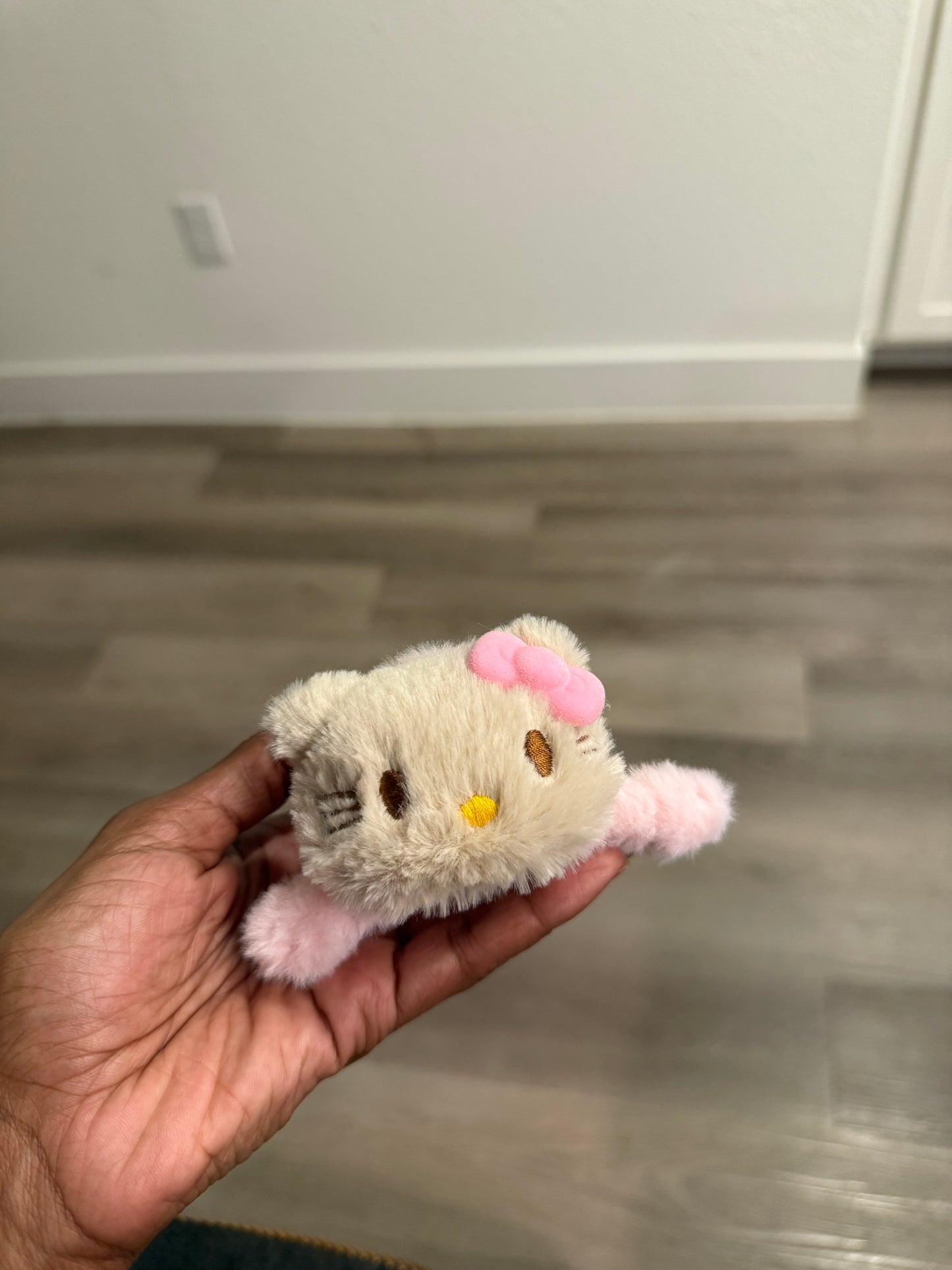 Hello Kitty Furrr Hair Clip- Pink Kitty