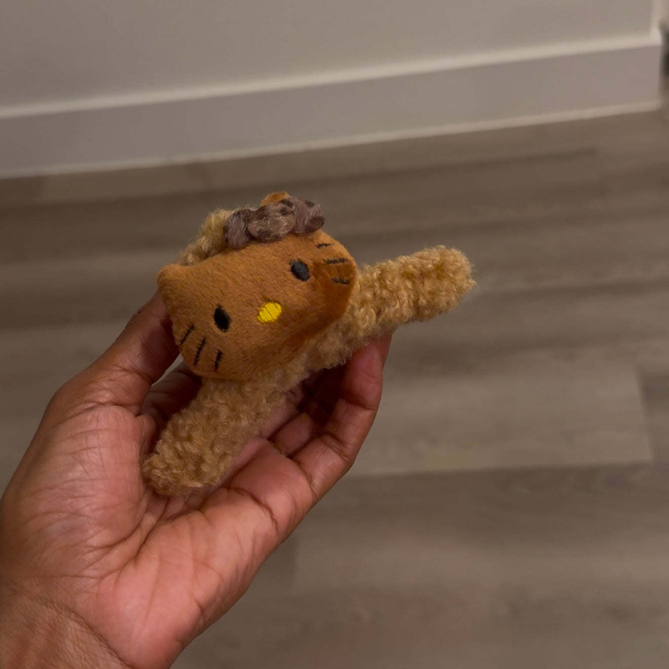 Hello Kitty Furrr Hair Clip- Chocolate Kitty